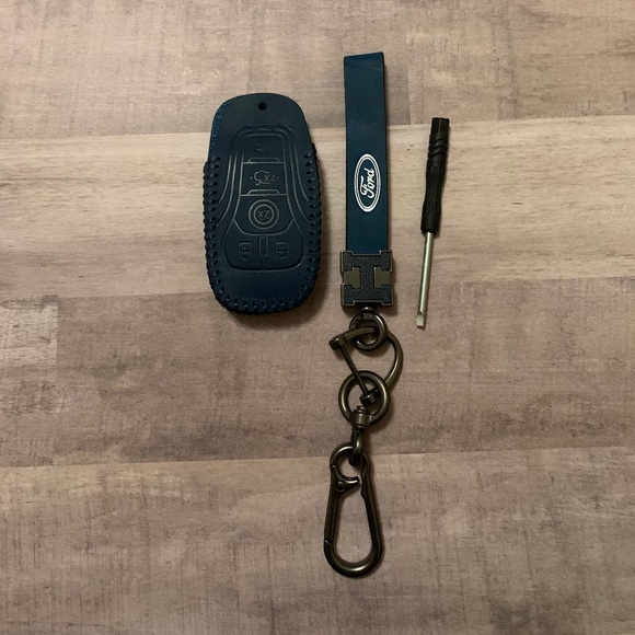 Ford Keyfob cover Model B Blue Suede with Monogram H - Picture 1 of 3